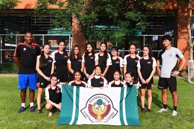 国王与马刺交易 搭次轮+现金送走场均7分侧翼