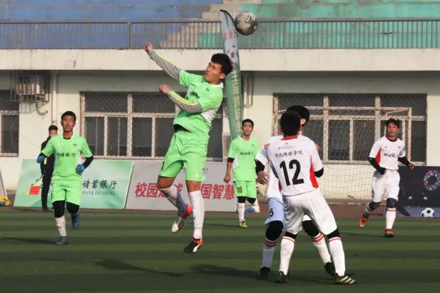 意甲-吉鲁普利希奇破门约维奇染红 AC米兰2-4蒙扎