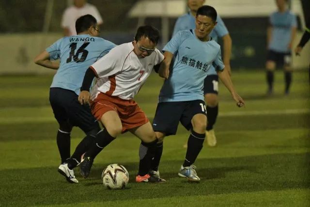 沃克：对利物浦不能再这样踢了，不然要被血虐